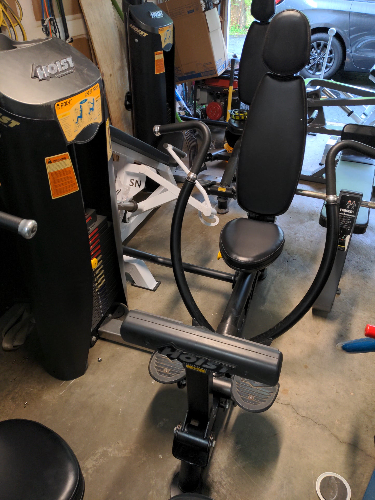 Hoist Roc-It Chest Press Machine