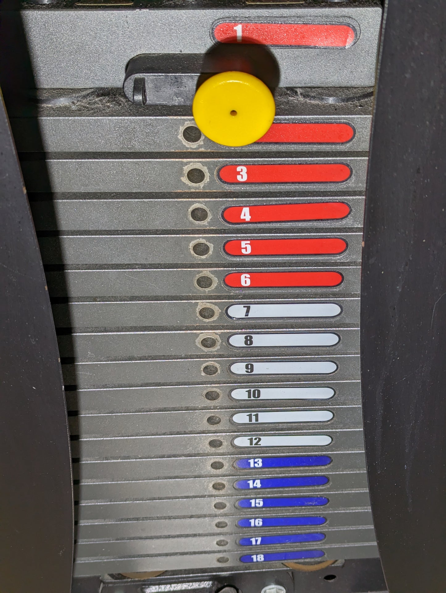 Hoist Roc-It Shoulder Press Machine