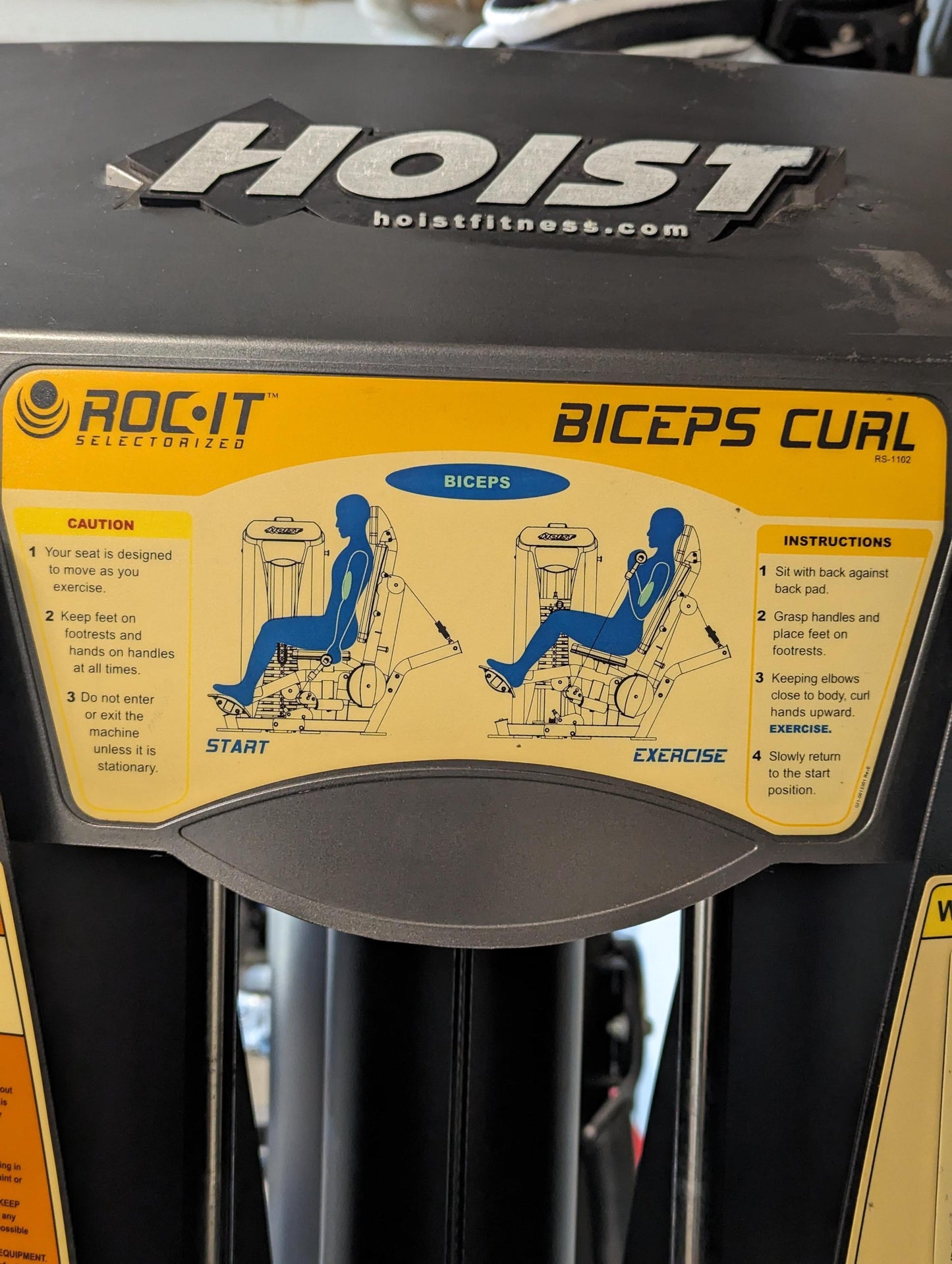Hoist Roc-It Bicep Curl Machine